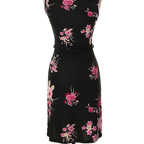 XX21 size L but fits like a small- medium. - Picture 4 of 4